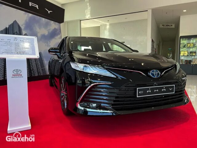 Toyota Camry 2022: Giá bán mới nhất, Đánh giá thông số kỹ thuật