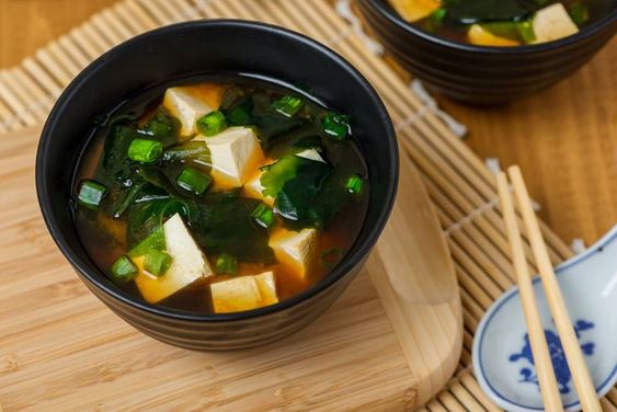 Học người Nhật cách làm soup miso thơm ngon không thể thiếu trong thực đơn của bạn - Nhà hàng BBQ nhật bản