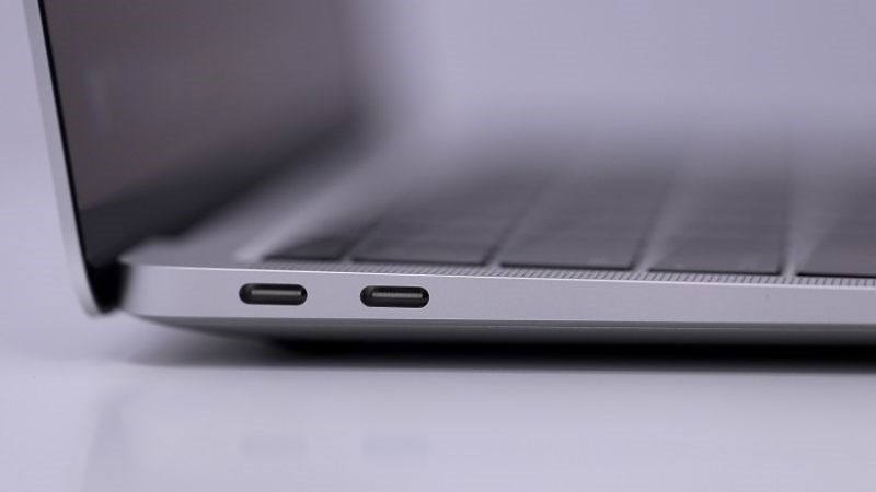 So sánh thiết kế MacBook Air M2 và MacBook Air M1 - Có gì khác biệt? - Thegioididong.com