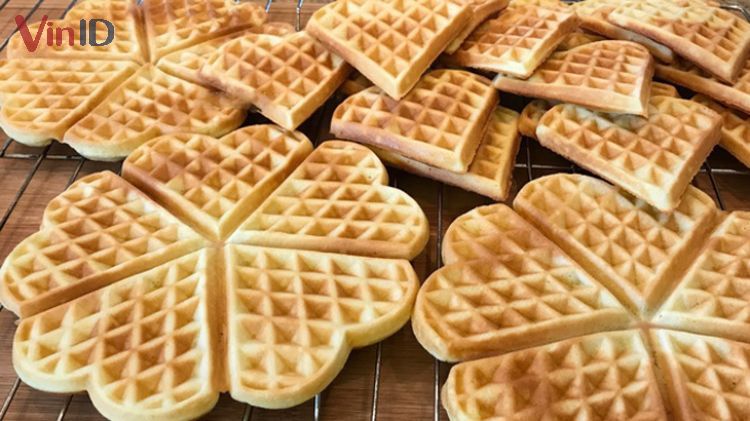 Tung 3 tuyệt chiêu cách làm bánh tổ ong - bánh Waffle nướng giòn ngon, thơm nức mũi